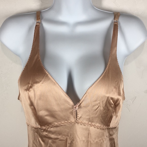 Formfit 100% nylon made in USA slip 34(10-12) tall - Picture 2 of 11